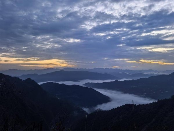 聚赢配资网 鹤峰二台：初冬限定浪漫